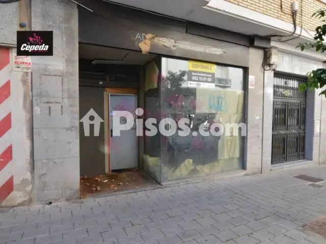 Local comercial en venta en Calle de Montesa