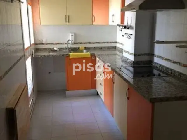 Piso en venta en Centro, Centro (Tomares) de 239.000 €
