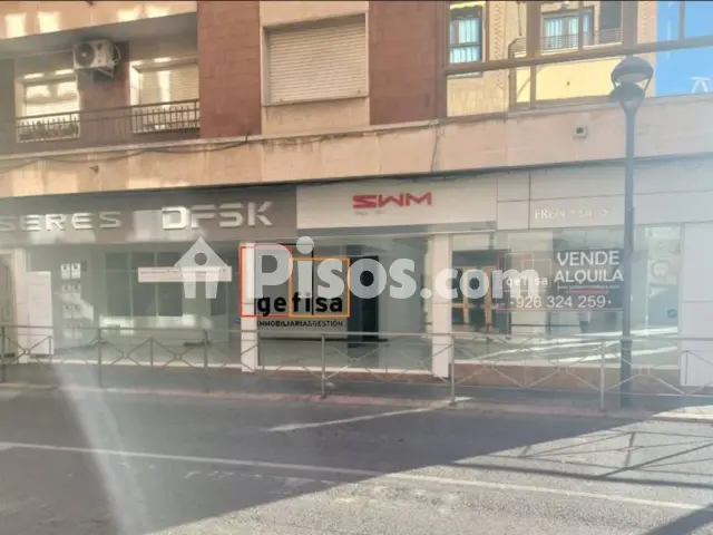 Local comercial en venta en Valdepeñas