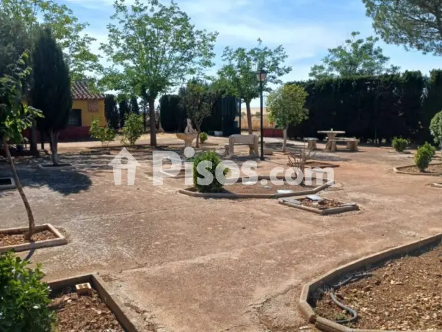Local comercial en venta en Valdepeñas