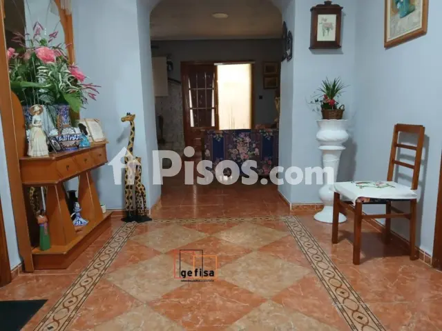 Casa adosada en venta en Valdepeñas
