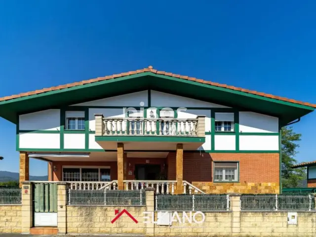 Chalet en venta en Sámano, Sámano (Castro Urdiales) de 599.000 €