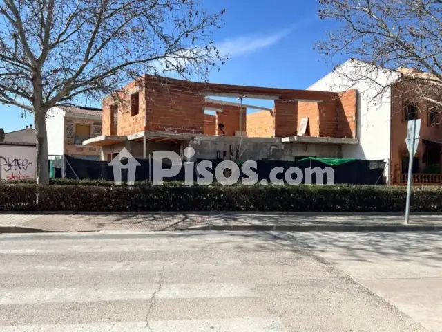 Chalet en venta en Herencia