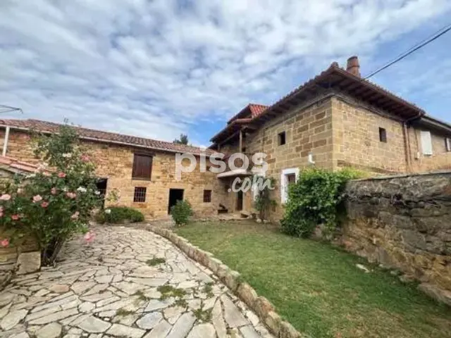 Chalet en alquiler en Quintanilla de Rucandio, Quintanilla de Rucandio (Valderredible) de 2.800 €<span>/mes</span>