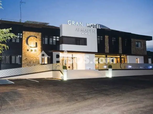 Edificio en venta en Calle Cr-424