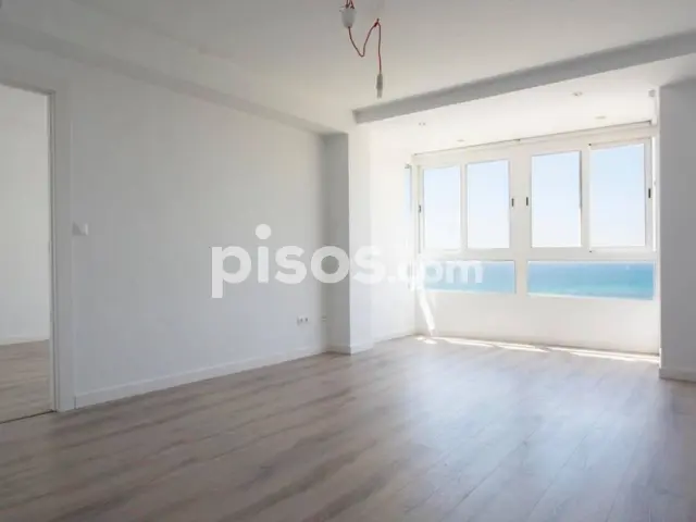 Piso en alquiler en Paseíto de Ramiro, San Antón (Distrito Mercado-Casco Antiguo. Alicante - Alacant) de 1.400 €<span>/mes</span>