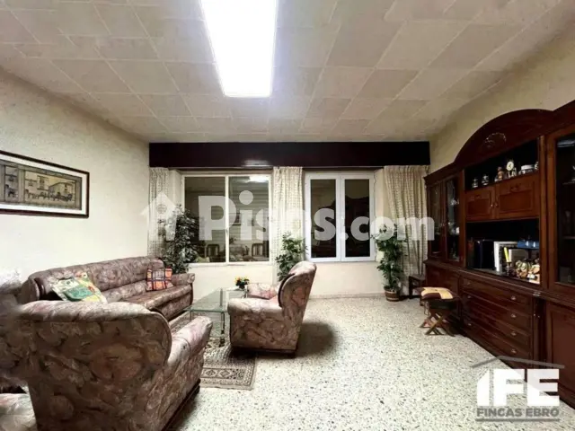 Chalet en venta en Alagón, Alagón de 239.000 €