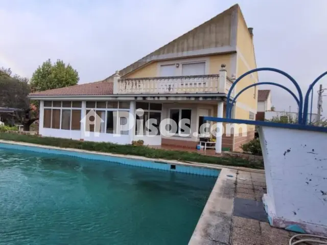 Chalet en venta en Morales del Vino, Morales del Vino de 325.000 €