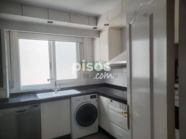 Dúplex en alquiler en Ourense Capital, Ourense Capital de 800 €<span>/mes</span>