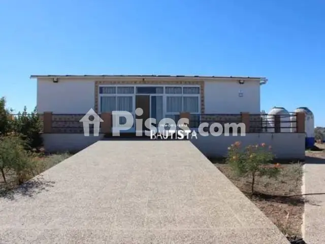 Casa rústica en venta en Valdepeñas