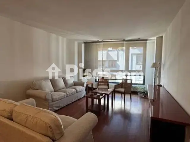 Piso en alquiler en Ensanches - Zabalguneak, Ensanches - Zabalguneak (Pamplona - Iruña) de 1.500 €<span>/mes</span>