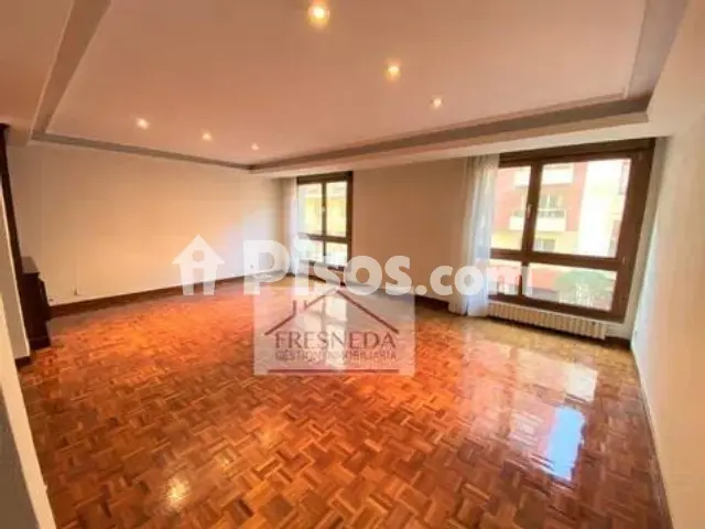 Piso en alquiler en Calle del Arquitecto Reguera, Centro (Oviedo) de 1.500 €<span>/mes</span>