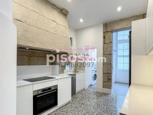 Piso en alquiler en Calle del Príncipe, Centro-Areal (Distrito Casco Urbano. Vigo) de 1.900 €<span>/mes</span>