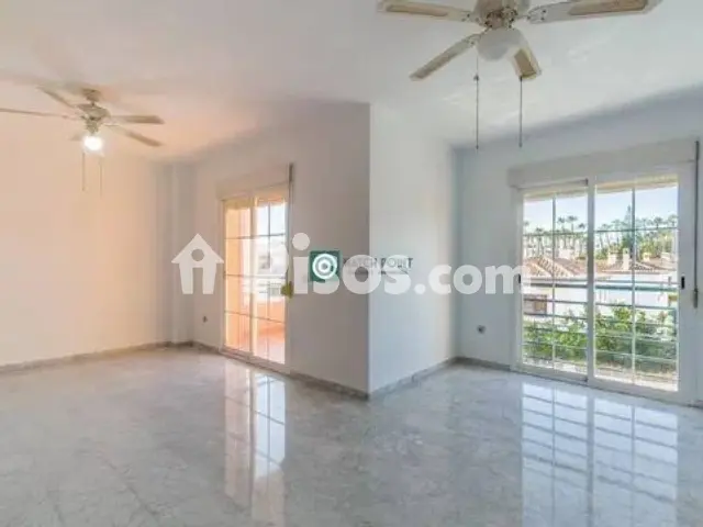Piso en venta en Calle de Mariana Pineda, Casco Urbano (Almuñécar) de 338.000 €