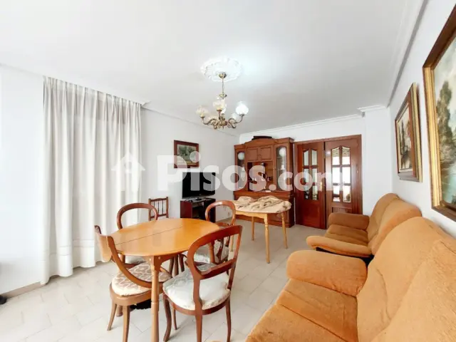 Piso en alquiler en Valdepasillas, Huerta Rosales-Valdepasillas (Badajoz Capital) de 800 €<span>/mes</span>