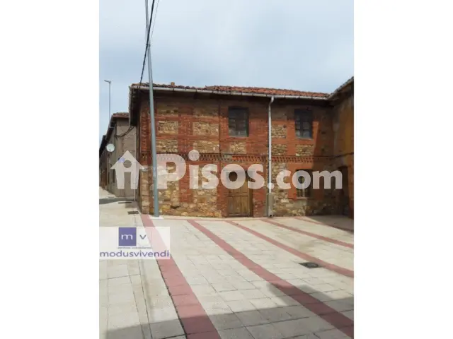Casa en venta en Cuadros, Cuadros de 50.000 €
