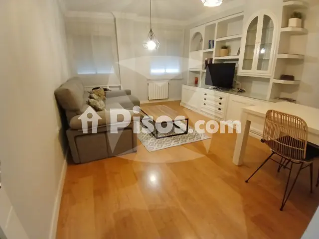 Piso en alquiler en Pardaleras, Pardaleras (Badajoz Capital) de 750 €<span>/mes</span>