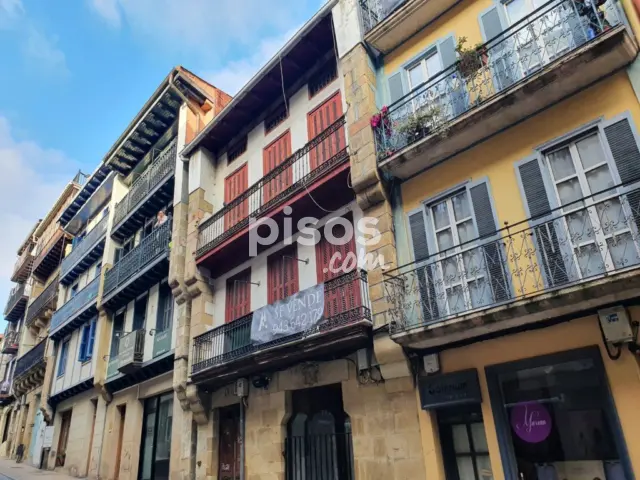 Casa en venta en Calle Karrika Nagusia, 21-13, Número 21-13, Erdialdea-Alde Zaharra-Mendibil-Santiago (Irun) de 500.000 €