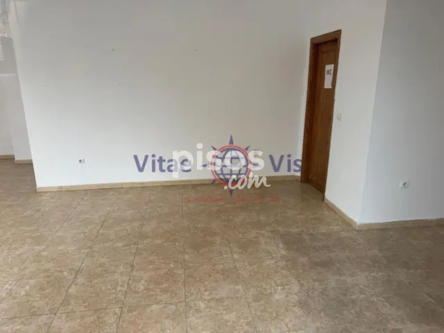 Local comercial en alquiler en Calle Calle Abeto, La Hoya-Almendricos-Purias (Lorca) de 450 €<span>/mes</span>