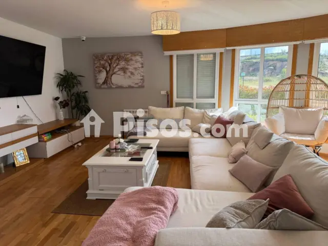 Chalet en alquiler en Pereiro de Aguiar (O), A Lamela (Pereiro de Aguiar). Municipio de O Pereiro de Aguiar de 1.800 €<span>/mes</span>