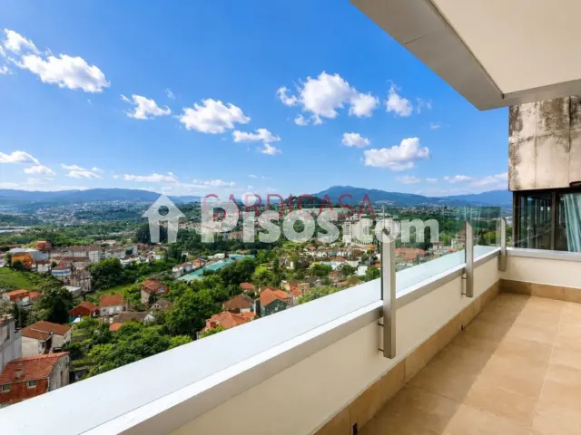 Piso en venta en Avenida de la Gran Vía, cerca de Calle de Zamora, Praza España-Zona Corte Inglés (Distrito Casco Urbano. Vigo) de 375.000 €
