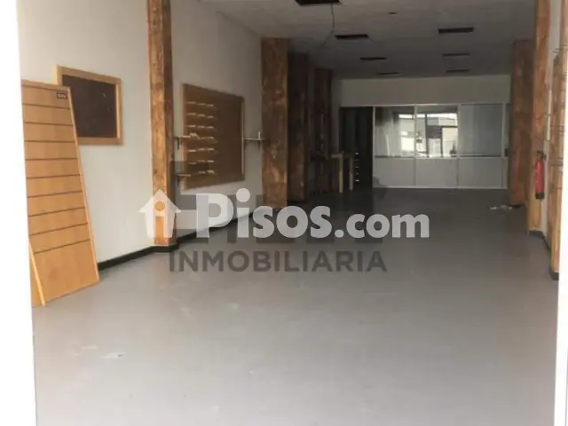 Local comercial en alquiler en Calle de Francisco Lloréns Díaz, O Couto (Ourense Capital) de 1.000 €<span>/mes</span>