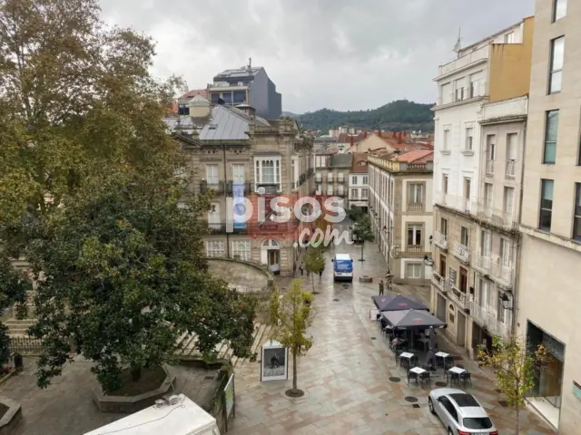 Piso en alquiler en Calle de San Miguel, Casco Vello (Ourense Capital) de 750 €<span>/mes</span>
