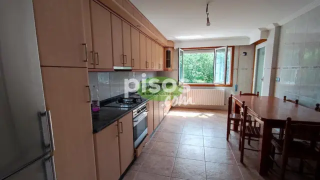 Chalet en venta en San Cibrao Das Viñas, San Cibrao Das Viñas (Capital). Municipio de San Cibrao das Viñas de 320.000 €