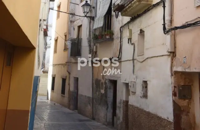 Casa en venta en Calle del Teniente Moore, Alcañiz de 12.000 €