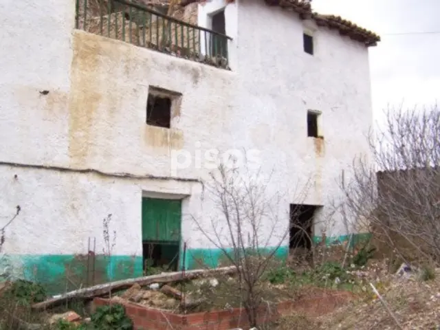 Casa adosada en venta en Calle de las Cuevas, Terrer de 5.865 €