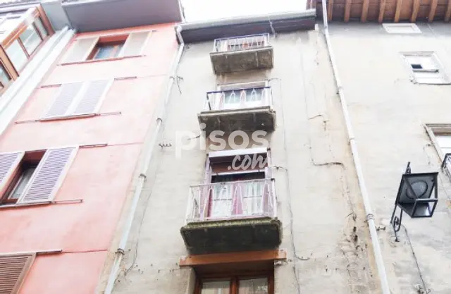 Piso en venta en Calle Correría, cerca de Calle Zapatería, Casco Viejo (Vitoria - Gasteiz) de 51.200 €