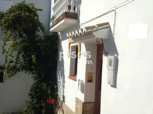 Casa adosada en venta en Cómpeta, Cómpeta de 136.900 €
