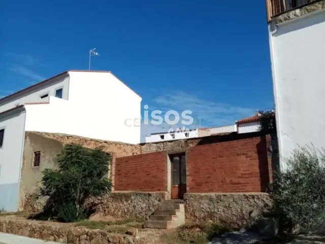 Chalet en venta en Calle Castillejos, Alange de 56.000 €