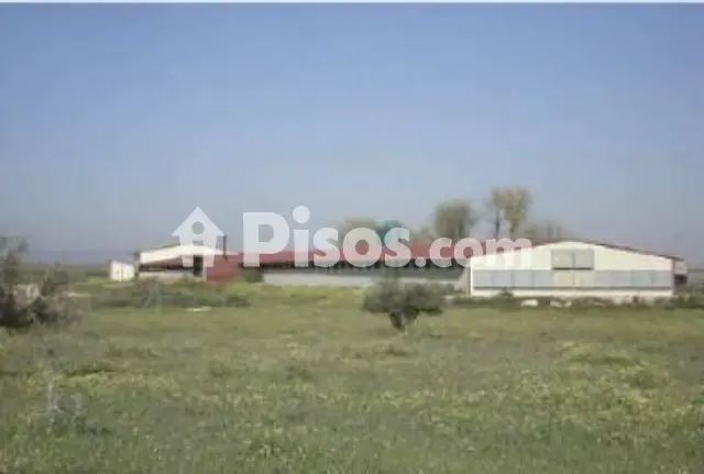 Terreno en venta en Calle Er Extrarradio Poligono