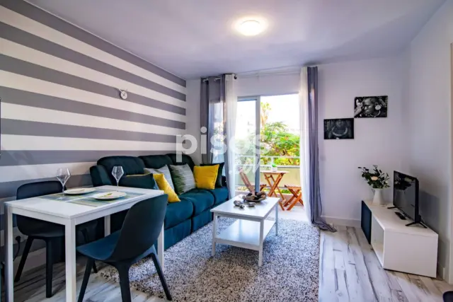 Apartamento en venta en Calle Amalia Alayón, 28, Los Cristianos (Arona) de 269.000 €