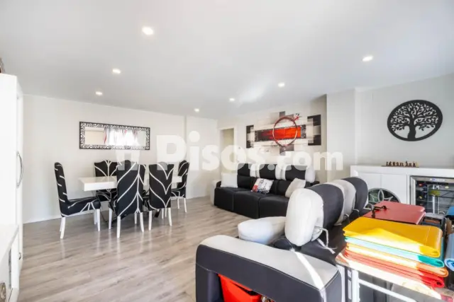 Piso en venta en Cementiri Vell, Cementiri Vell (Distrito Vallparadís-Escoles. Terrassa) de 329.000 €