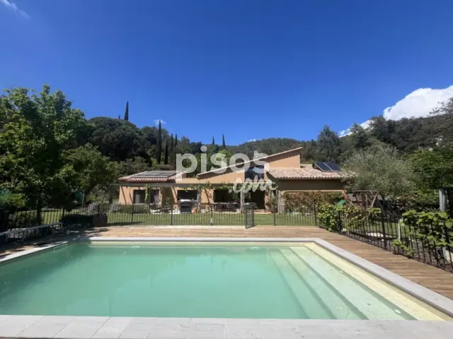 Chalet en alquiler en Llorà, Llorà (Sant Martí de Llémena) de 3.500 €<span>/mes</span>