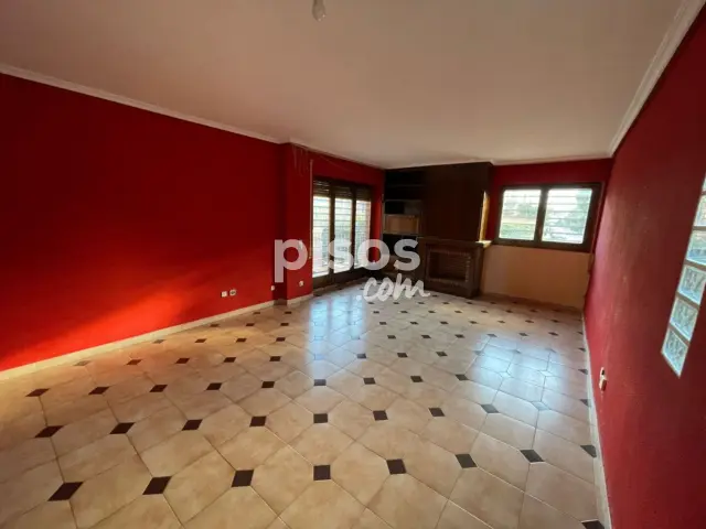 Chalet en venta en Utebo, Utebo de 295.000 €