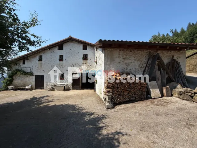 Chalet en venta en Antzuola, Antzuola de 360.000 €