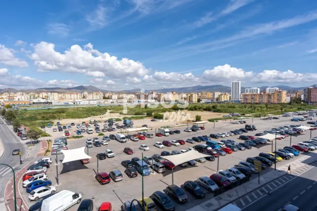 Piso en venta en El Torcal-Nuevo San Andrés-Dos Hermanas, El Torcal-Nuevo San Andrés-Dos Hermanas (Distrito Carretera de Cádiz. Málaga Capital) de 275.000 €