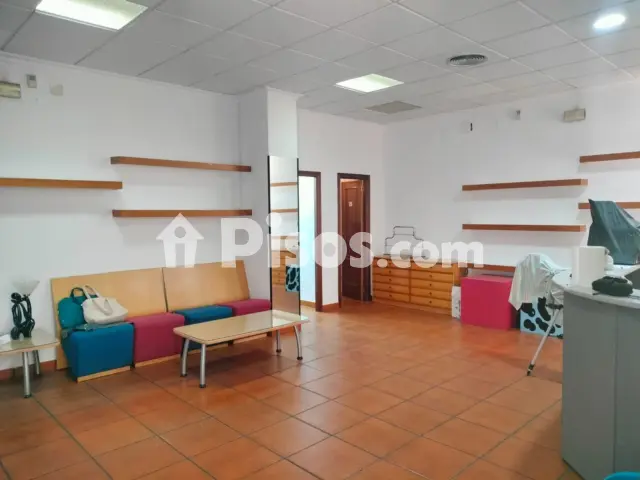 Local comercial en venta en Cañamares-Libertad