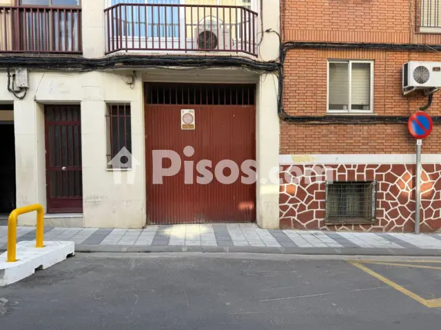 Garaje en venta en Santa Ana