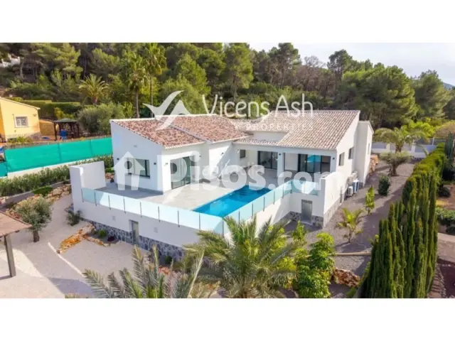 Casa en venta en Carrer del Río Jalón - Vista 2