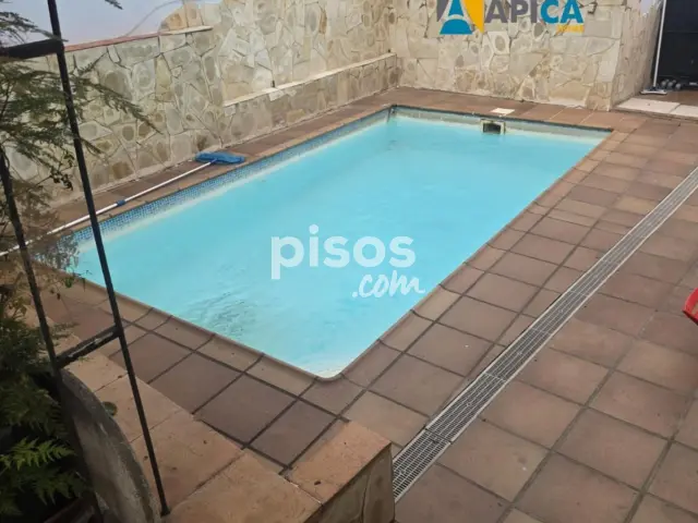 Casa adosada en alquiler en San Bernabé, San Bernabé (Algeciras) de 1.000 €<span>/mes</span>