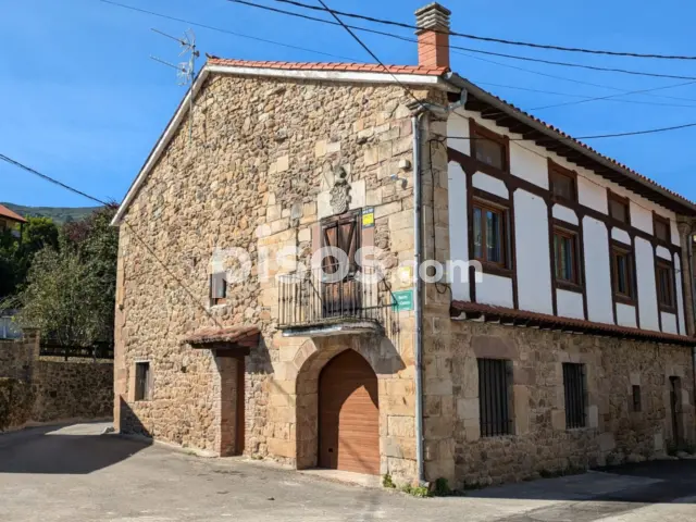 Casa en venta en Calle Bº Villasuso, Número 34, Villasuso de Anievas (Anievas) de 210.000 €