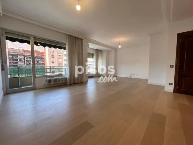 Piso en alquiler en Calle Cl Gran Via Juan Carlos I, Centro (Logroño) de 1.300 €<span>/mes</span>