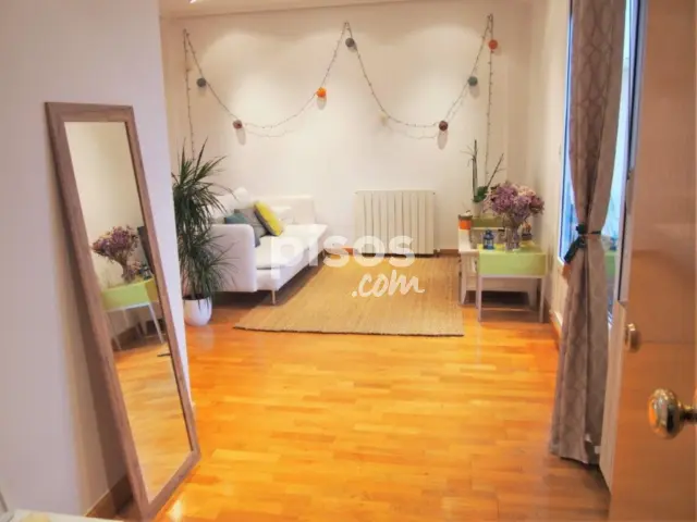 Piso en alquiler en Ensanches - Zabalguneak, Ensanches - Zabalguneak (Pamplona - Iruña) de 920 €<span>/mes</span>