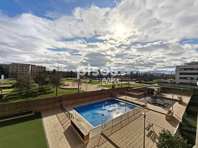 Piso en alquiler en San Adrián-La Cava-El Arco, San Adrián-La Cava-El Arco (Logroño) de 900 €<span>/mes</span>