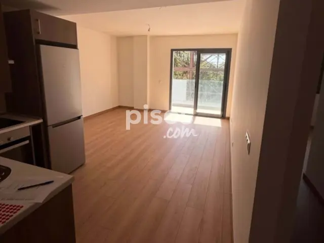 Piso en alquiler en Calle C. Vizcaya, Número 6, Centro (Fuengirola) de 1.800 €<span>/mes</span>