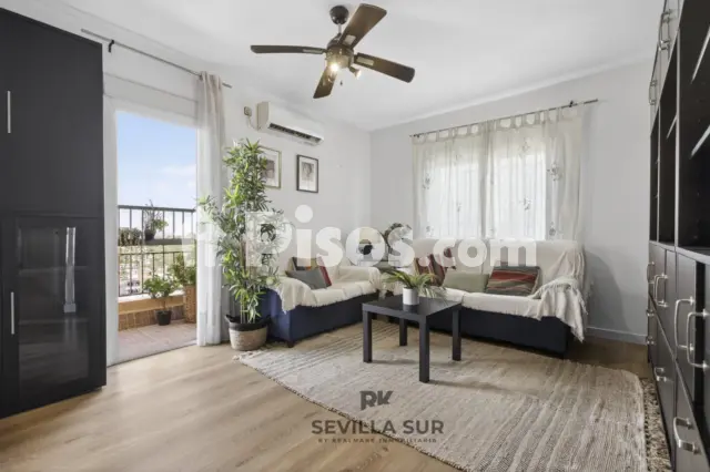 Piso en venta en Calle Guadalbullón, Pineda-Pedro Salvador (Distrito Bellavista-La Palmera. Sevilla Capital) de 235.000 €